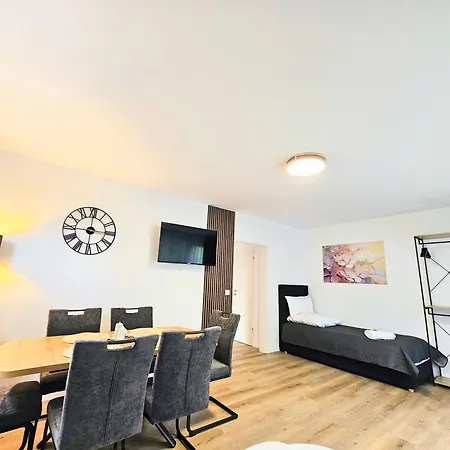 דירה Amb Komfort Zwischen Flughafen Und Zentrum *