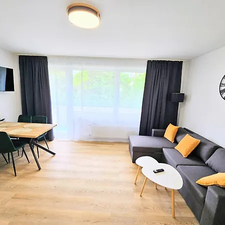 Amb Komfort Zwischen Flughafen Und Zentrum דירה